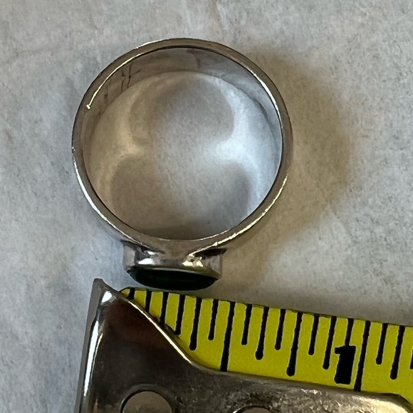 Burmese Jade Ring - Picture 14 of 15